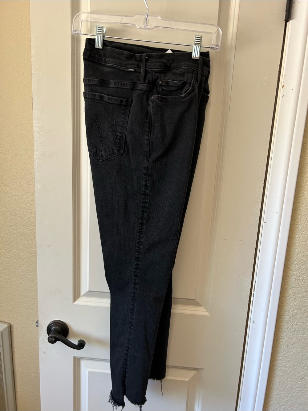 Black Women's Skinny Jeans Mother The Insider Crop Step Fray